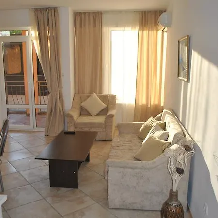 Apartman Casa Brava 2 *
