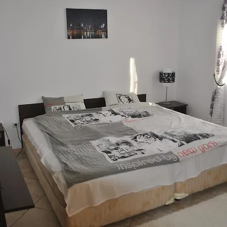 Apartman Casa Brava 2 *
